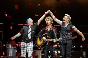 Lirik lagu Wake Me Up When September Ends dari Green Day, lagu balada emosional penuh makna