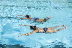 Teknik dasar renang gaya dada yang wajib dikuasai