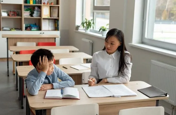 60 Contoh kalimat sederhana dan kalimat kompleks © 2024 brilio.net 60 Contoh kalimat sederhana dan kalimat kompleks © 2024 brilio.net