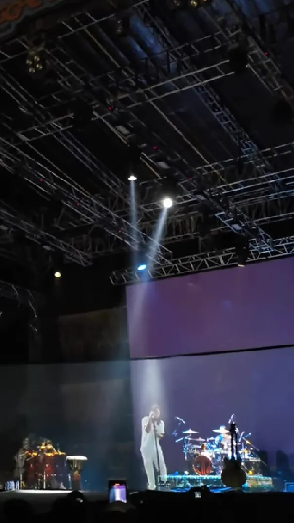 mendiang penyanyi indonesia konser pakai hologram © 2024 brilio.net