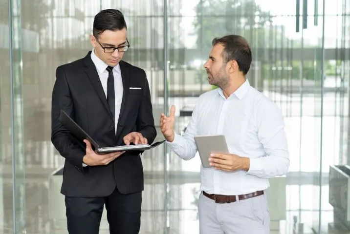 Contoh surat peringatan karyawan © 2024 brilio.net Contoh surat peringatan karyawan © 2024 brilio.net