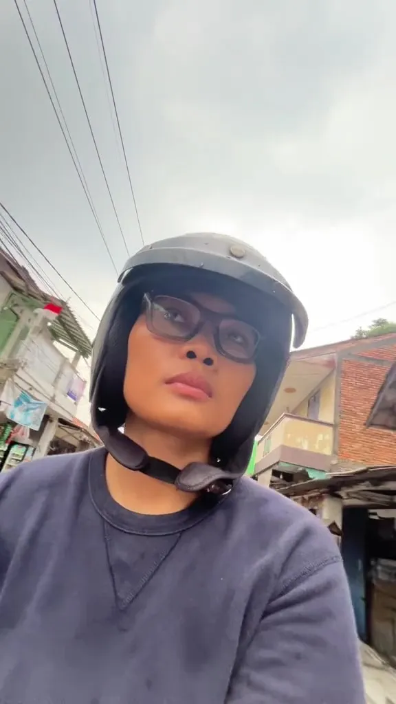 momen mahasiswa kunjungi dosen © 2024 TikTok