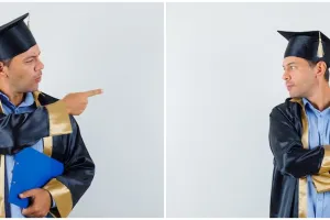 Perbedan gelar doktor dan doktor honoris causa, pahami agar tidak keliru