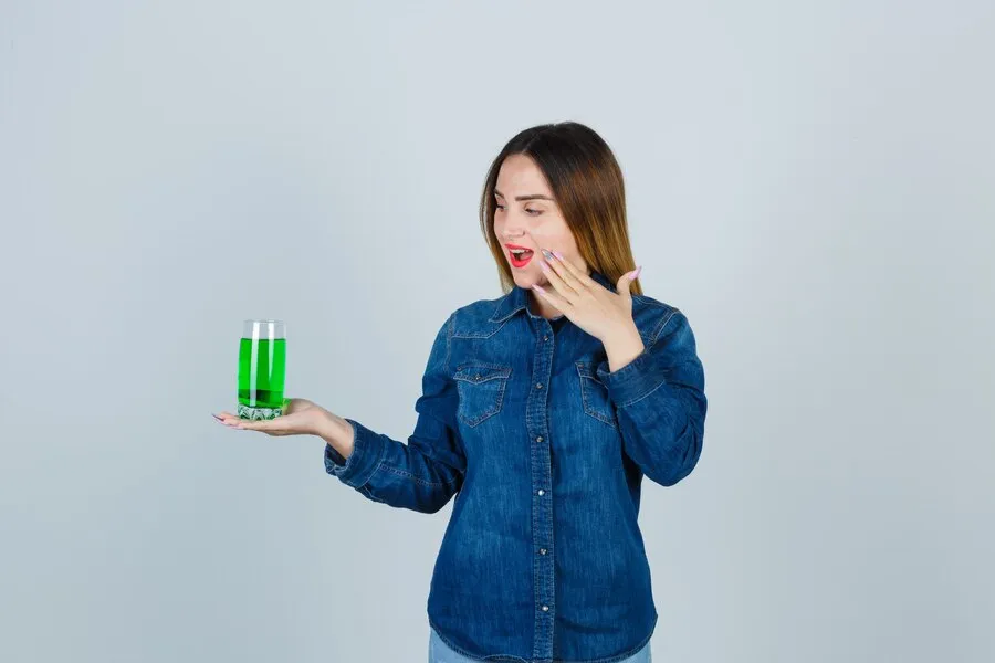 Dampak konsumsi minuman berenergi secara berlebihan © 2024 freepik.com Dampak konsumsi minuman berenergi secara berlebihan © 2024 freepik.com