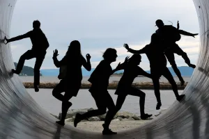 Memahami macam-macam piramida penduduk dan implikasinya