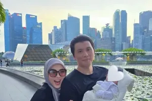Syahrini berbagi cerita haru tentang menjadi ibu, senang begadang mengurus 'malaikat kecil'