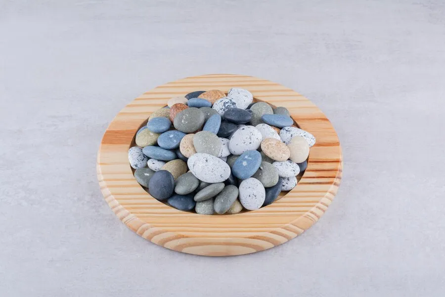 mitos soal kantongi batu di saku celana © 2024 freepik.com mitos soal kantongi batu di saku celana © 2024 freepik.com