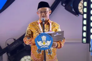 Tak hanya naik gaji, guru ASN juga bakal bisa mengajar di sekolah swasta