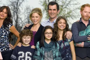Ulasan serial Modern Family, komedi keluarga yang sarat kehangatan dan tawa