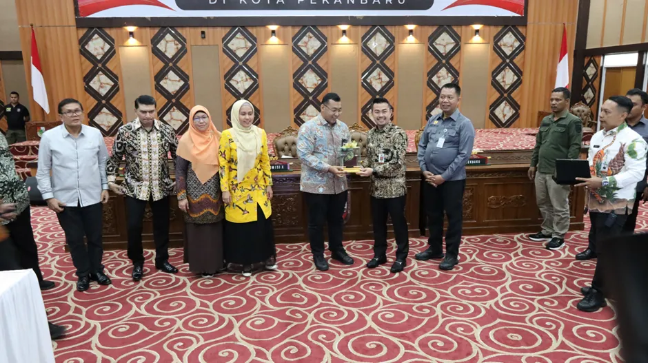 pendidikan karakter dan BK © berbagai sumber pendidikan karakter dan BK © berbagai sumber