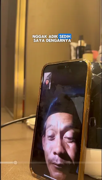 Obrolan Clara Shinta dengan Pak Sonhaji © 2024 TikTok