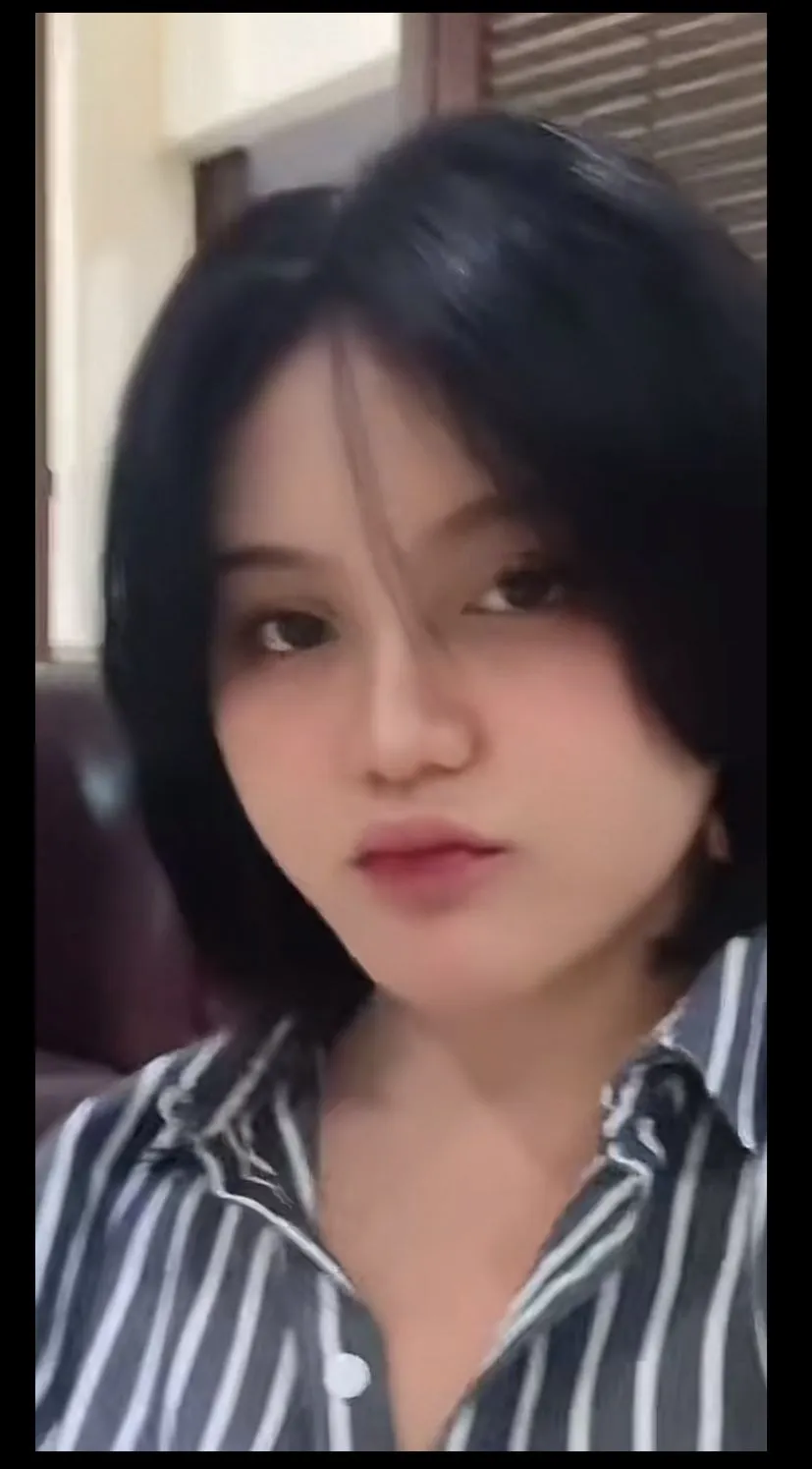 Tia Septiana anak Mandra berbagai sumber Tia Septiana anak Mandra berbagai sumber