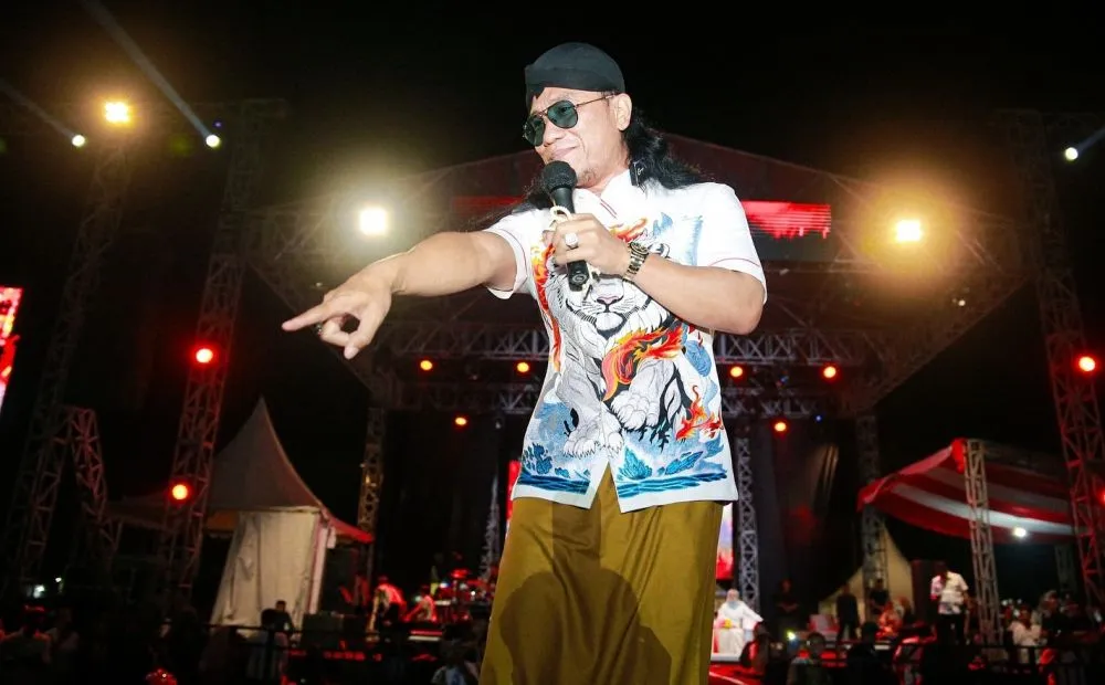 sikap Gus Miftah saat ngisi kajian © berbagai sumber