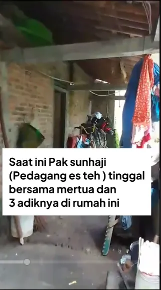 rumah Sonhaji dipenuhi tumpukan uang berbagai sumber rumah Sonhaji dipenuhi tumpukan uang berbagai sumber