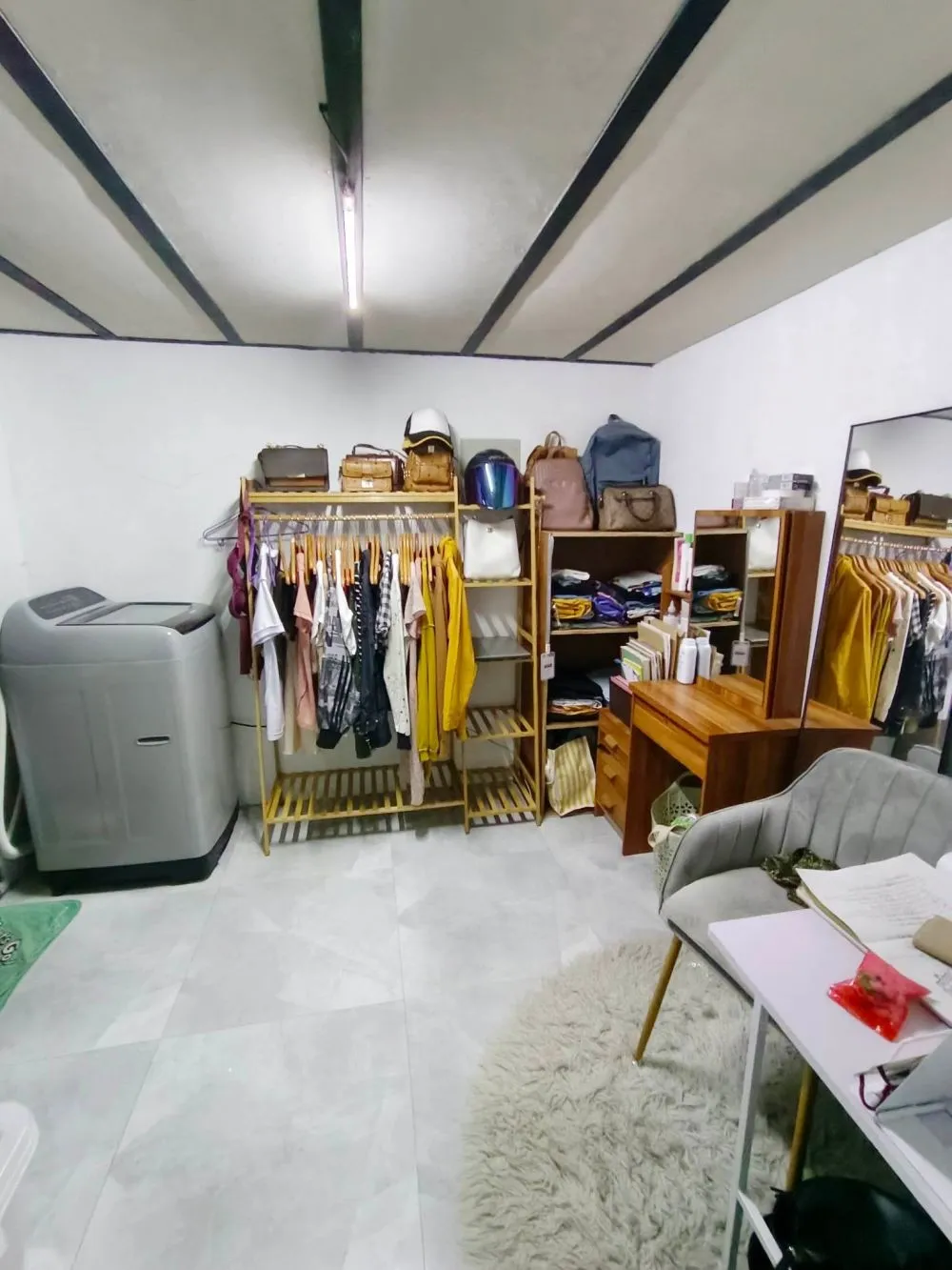 rumah minimalis industrial © Facebook