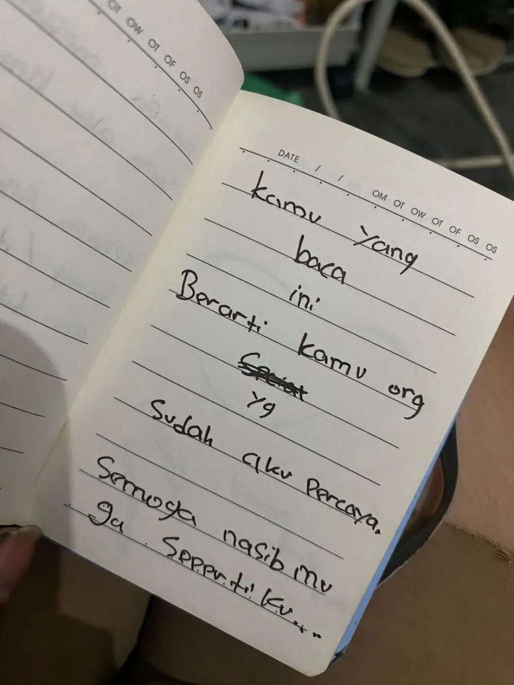 momen kakak baca buku diari adiknya © 2024 TikTok momen kakak baca buku diari adiknya © 2024 TikTok
