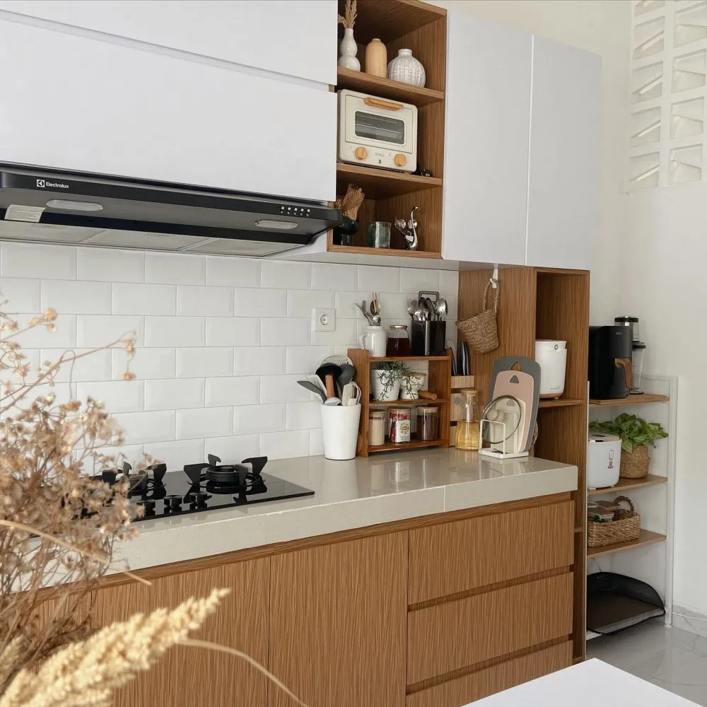 renovasi rumah nenek © 2024 berbagai sumber