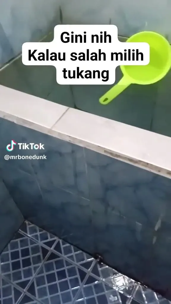 Desain toilet bikin repot buang hajat © TikTok Desain toilet bikin repot buang hajat © TikTok