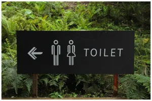 Potret toilet salah desain ini posisi jambannya nyeleneh pol, bikin mikir ulang kalau mau buang hajat