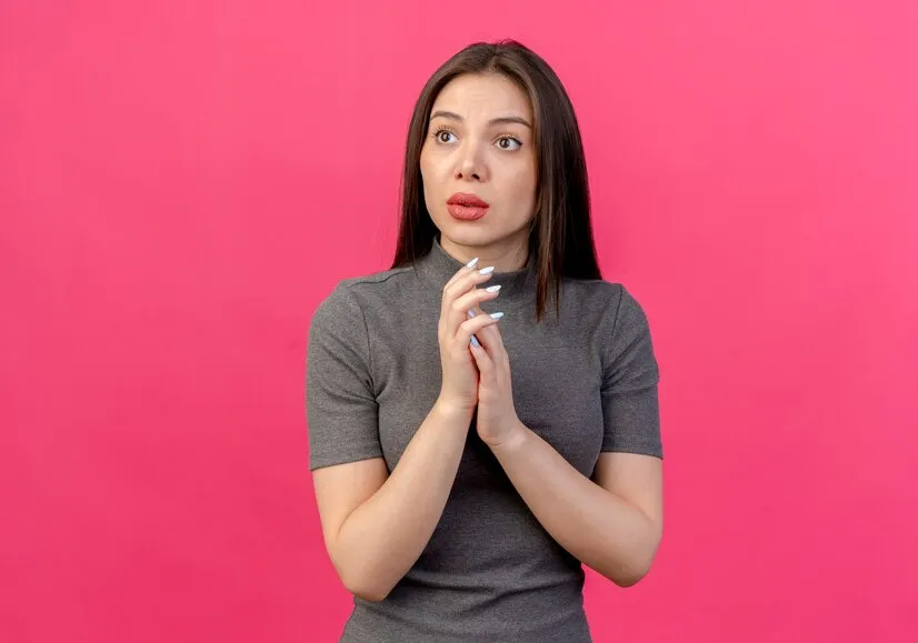 7 arti telinga berdenging © 2024 freepik.com