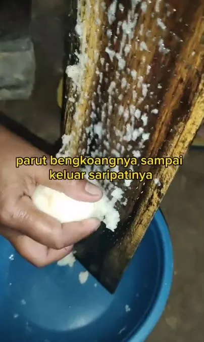 Memutihkan wajah secara alami pakai 1 jenis buah-buahan Berbagai sumber