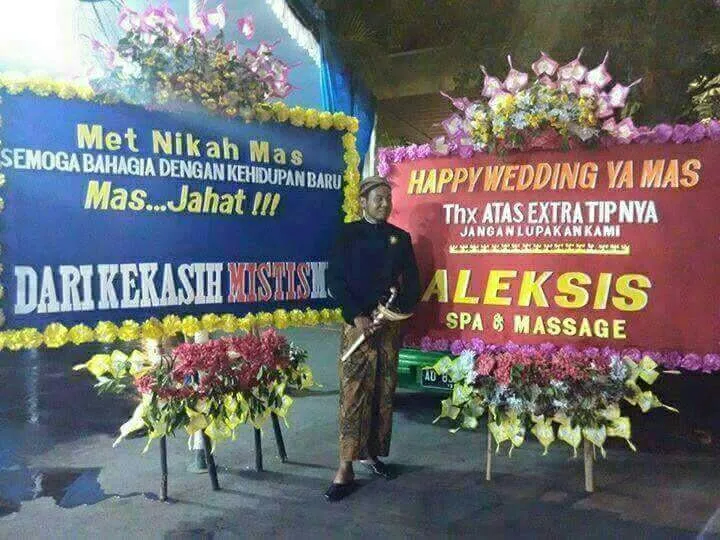 karangan bunga kocak © berbagai sumber karangan bunga kocak © berbagai sumber