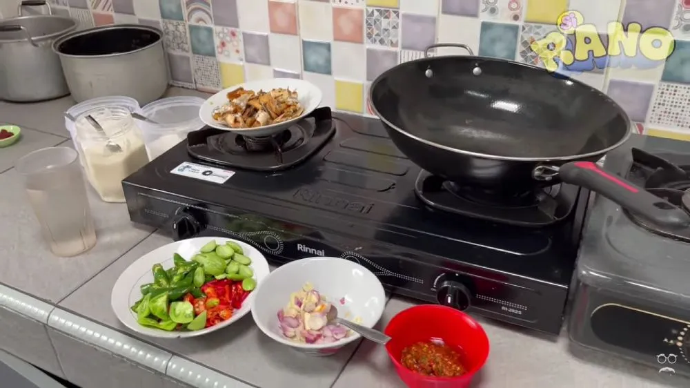 dapur kotor rumah Rano Karno © 2024 brilio.net dapur kotor rumah Rano Karno © 2024 brilio.net