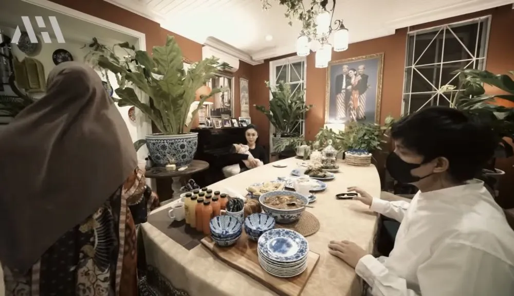 dapur rumah mewah yuni shara serasa bak di taman © berbagai sumber