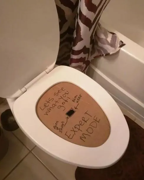 potret kocak toilet ini desainnya malah bikin meringis Berbagai sumber