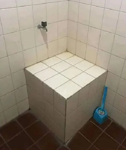 potret kocak toilet ini desainnya malah bikin meringis Berbagai sumber