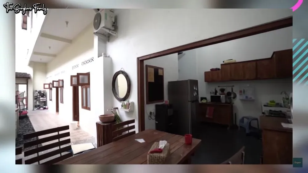 dapur rumah Zaskia Mecca di Jogja © 2024 brilio.net dapur rumah Zaskia Mecca di Jogja © 2024 brilio.net