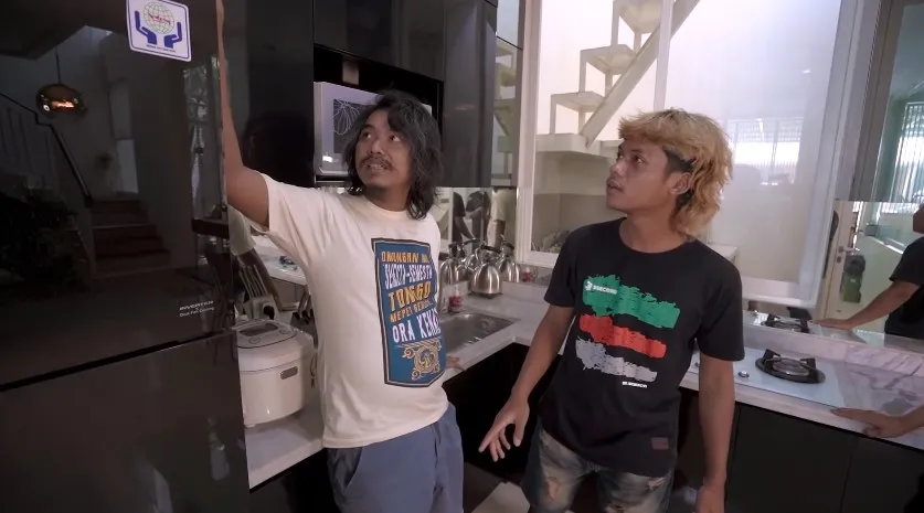 dapur Dodit Mulyanto ini mungil © YouTube