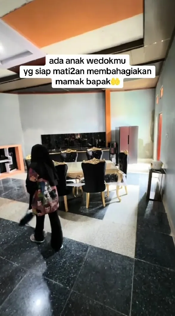 Wanita ini makeover rumah bak gudang © TikTok