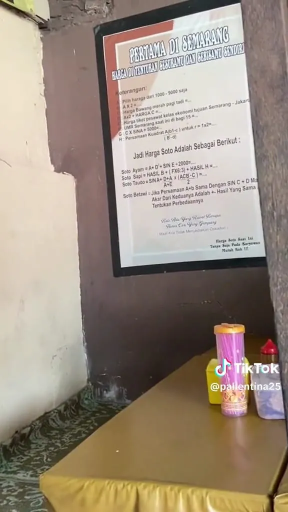 Tulisan menu serasa soal matematika © TikTok Tulisan menu serasa soal matematika © TikTok