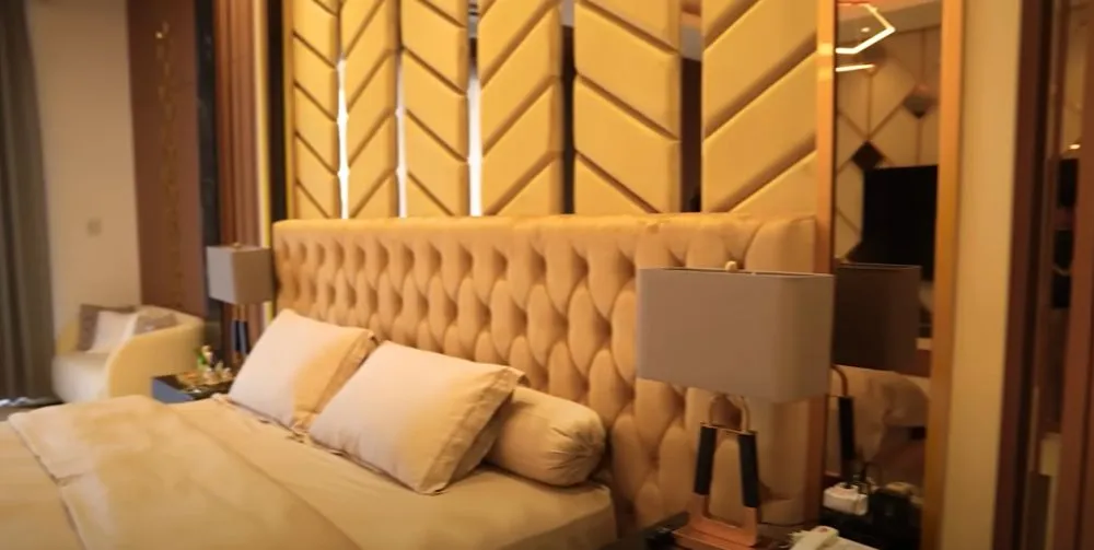 potret kamar tidur dr Richard Lee dilengkapi fasilitas canggih © 2024 brilio.net potret kamar tidur dr Richard Lee dilengkapi fasilitas canggih © 2024 brilio.net