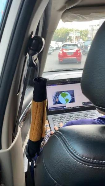 Potret kocak kegiatan emak-emak multitasking Berbagai sumber Potret kocak kegiatan emak-emak multitasking Berbagai sumber