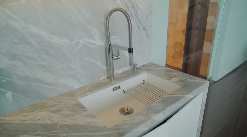 potret dapur raditya dika © YouTube