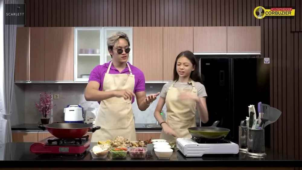 dapur Deddy Corbuzier semi terbuka © YouTube dapur Deddy Corbuzier semi terbuka © YouTube