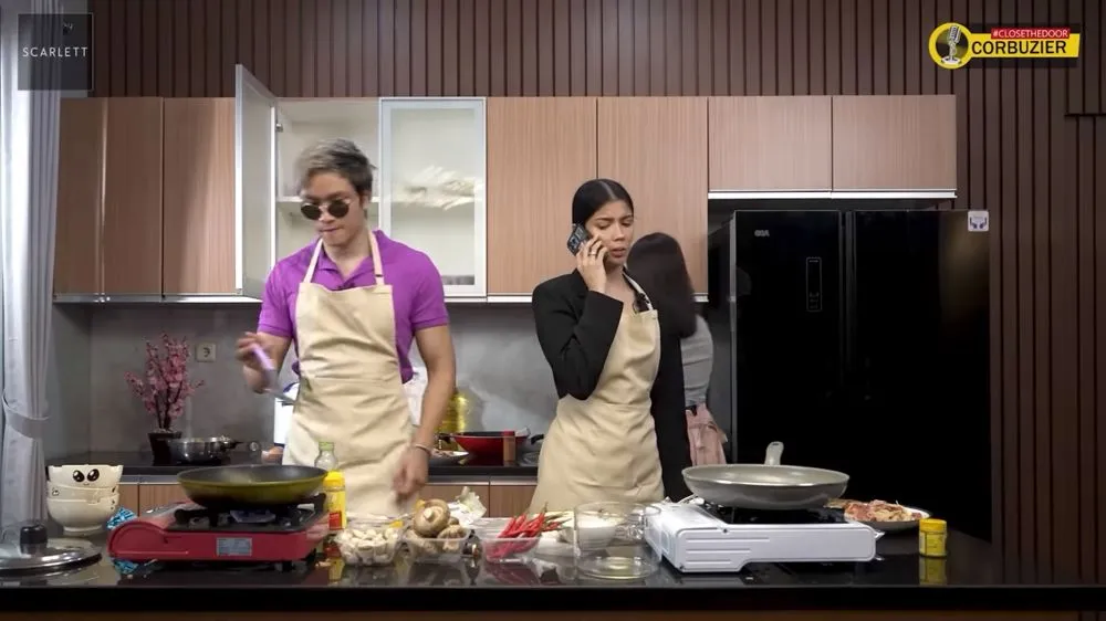 dapur Deddy Corbuzier semi terbuka © YouTube dapur Deddy Corbuzier semi terbuka © YouTube