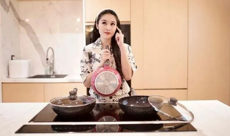dapur Sandra Dewi punya private bar © Instagram