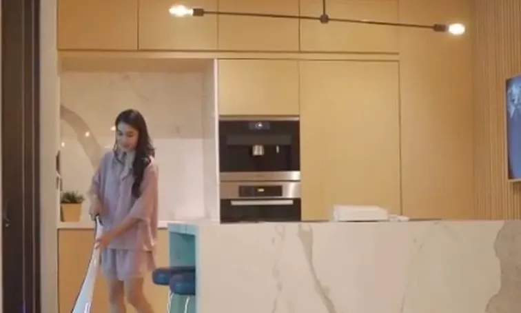 dapur Sandra Dewi punya private bar © Instagram