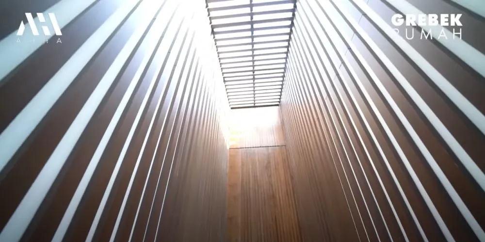 Potret kamar tidur Mona Ratuliu © 2024 brilio.net