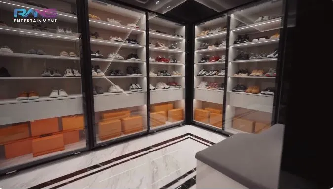 potret walk in closet verrel bramasta © YouTube potret walk in closet verrel bramasta © YouTube