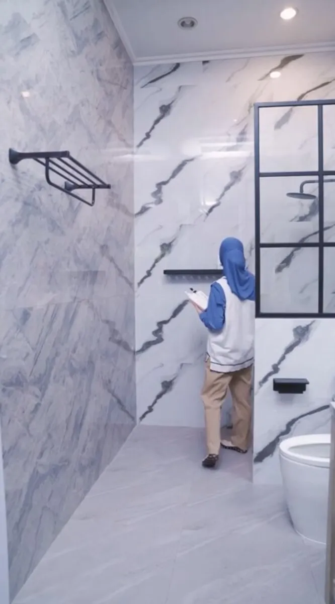 kamar mandi Irish Bella usai renovasi © TikTok