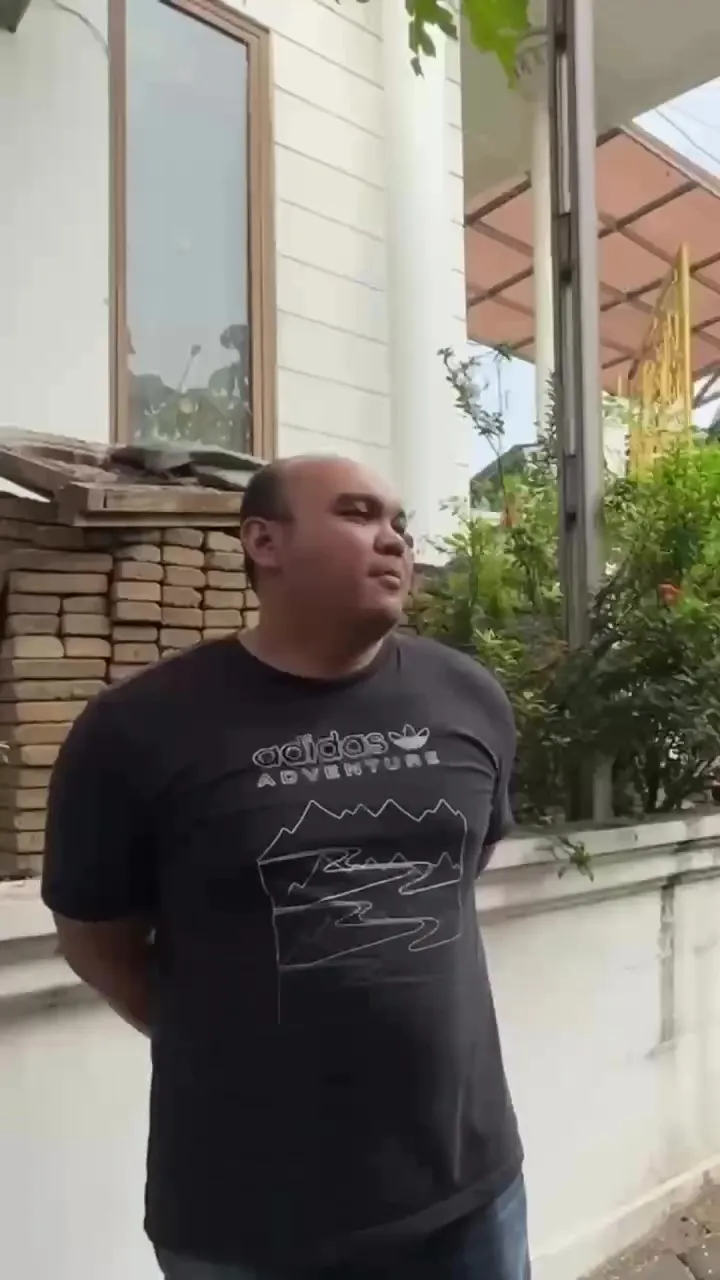 Rumah Mat Solar berbagai sumber Rumah Mat Solar berbagai sumber