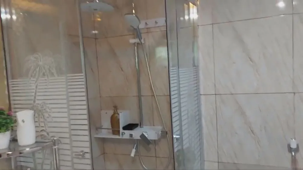 rumah triplek kamar mandi bintang lima © 2024 YouTube