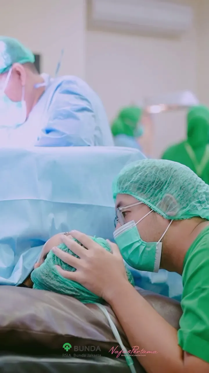 kiky saputri lahiran anak pertama muhammad khairi © 2025 Instagram