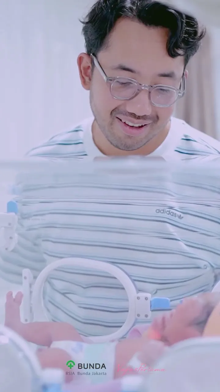 kiky saputri lahiran anak pertama muhammad khairi © 2025 Instagram