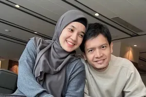 Viral unggahan Dhini Aminarti hamil usai 15 tahun menanti, ternyata ini faktanya