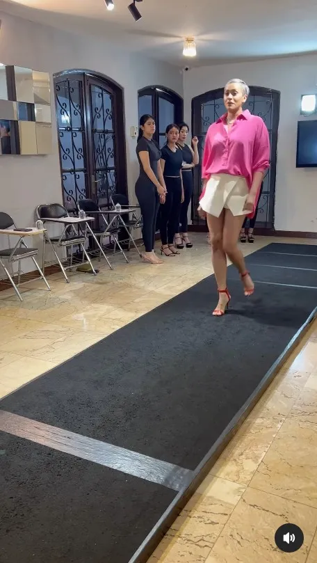 Almira anak Annisa Pohan ikuti kelas model © Instagram Almira anak Annisa Pohan ikuti kelas model © Instagram